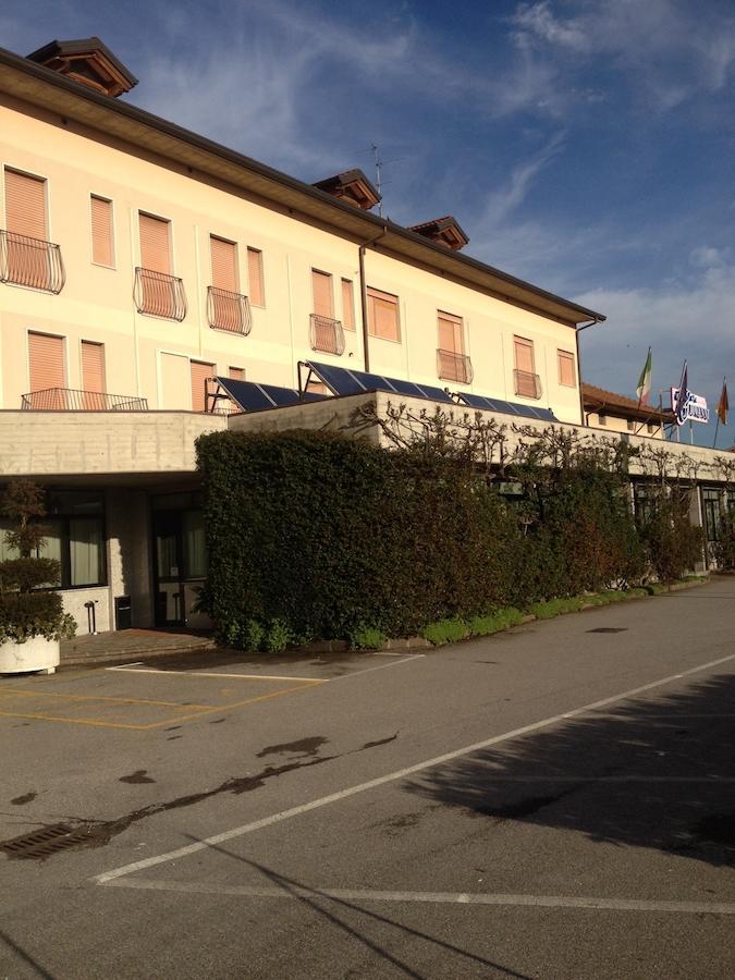 Ristorante Albergo Da Giovanni Carvico Exterior photo